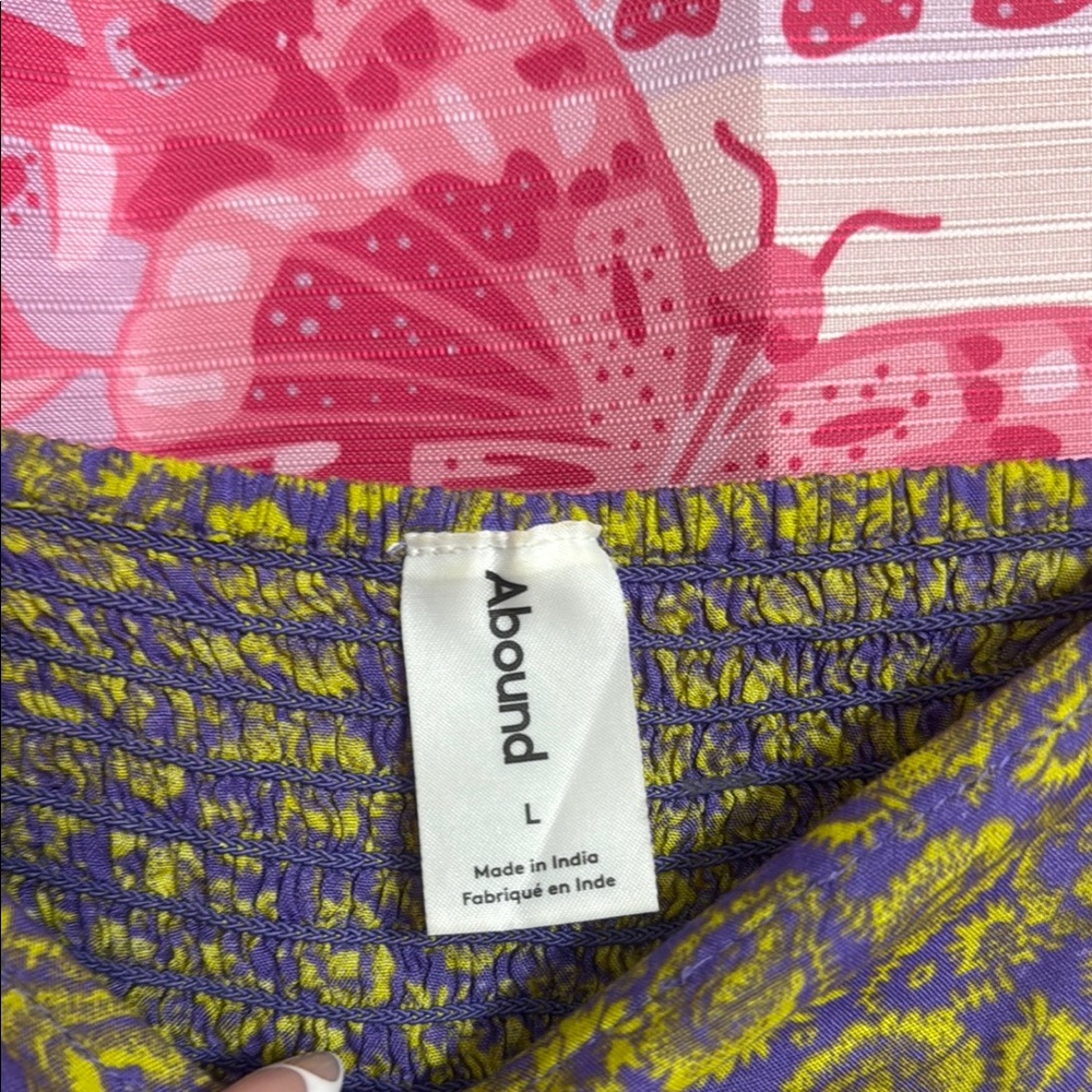 Abound Blouse - Picture 2 of 6